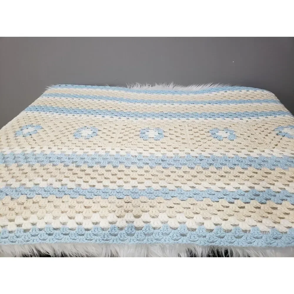 Vintage retro‎ 70s 80s Granny Crochet Afghan Blanket Throw baby blue LARGE cream
